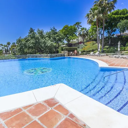 Cubo's Boutique Elviria Hills Apartment Marbella