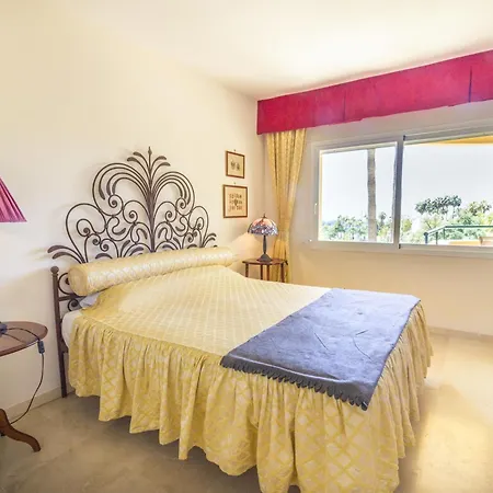 Apartment Cubo's Boutique Elviria Hills *