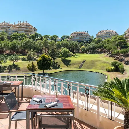 Cubo's Boutique Elviria Hills Marbella