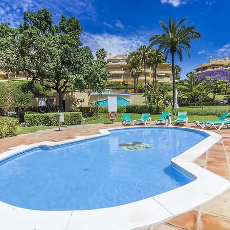 Cubo's Boutique Elviria Hills Apartment